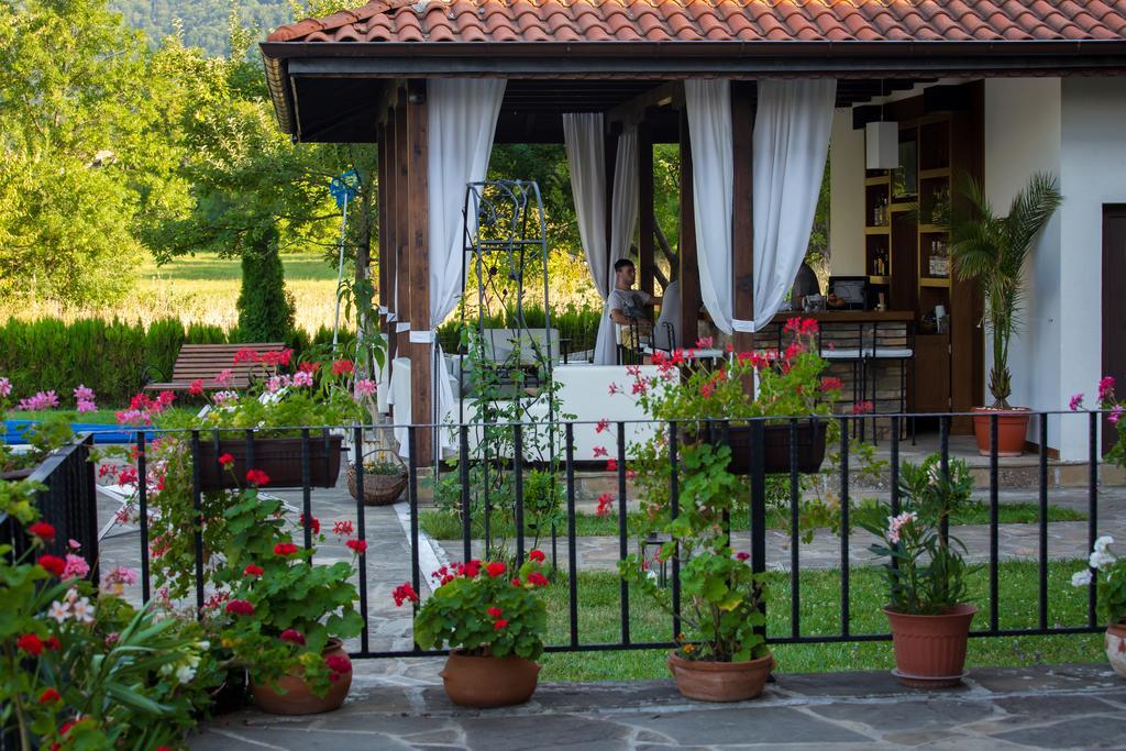 Family Hotel Strannopriemnitza オレシャク エクステリア 写真