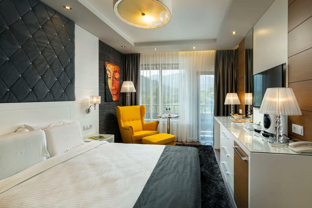 Family Hotel Strannopriemnitza オレシャク エクステリア 写真
